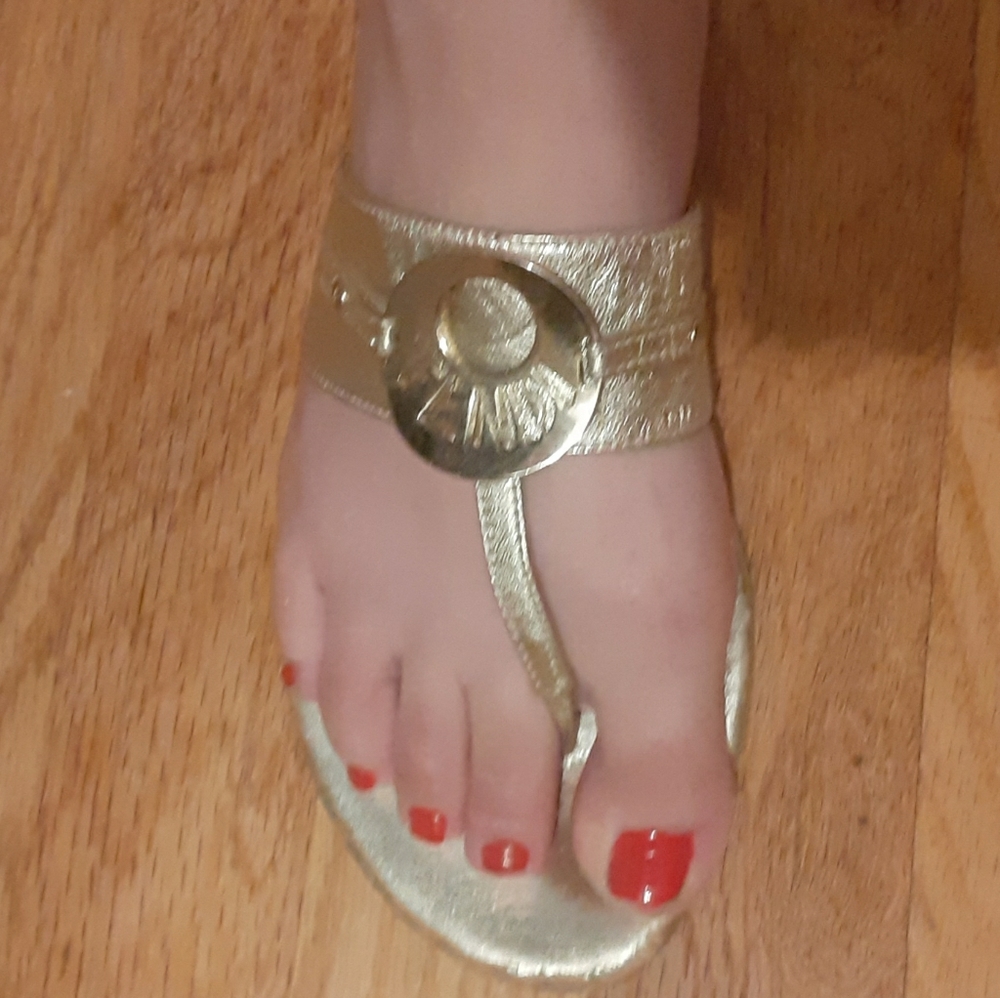 💯 Authentic Gold Fendi Flat Slip On Sandals